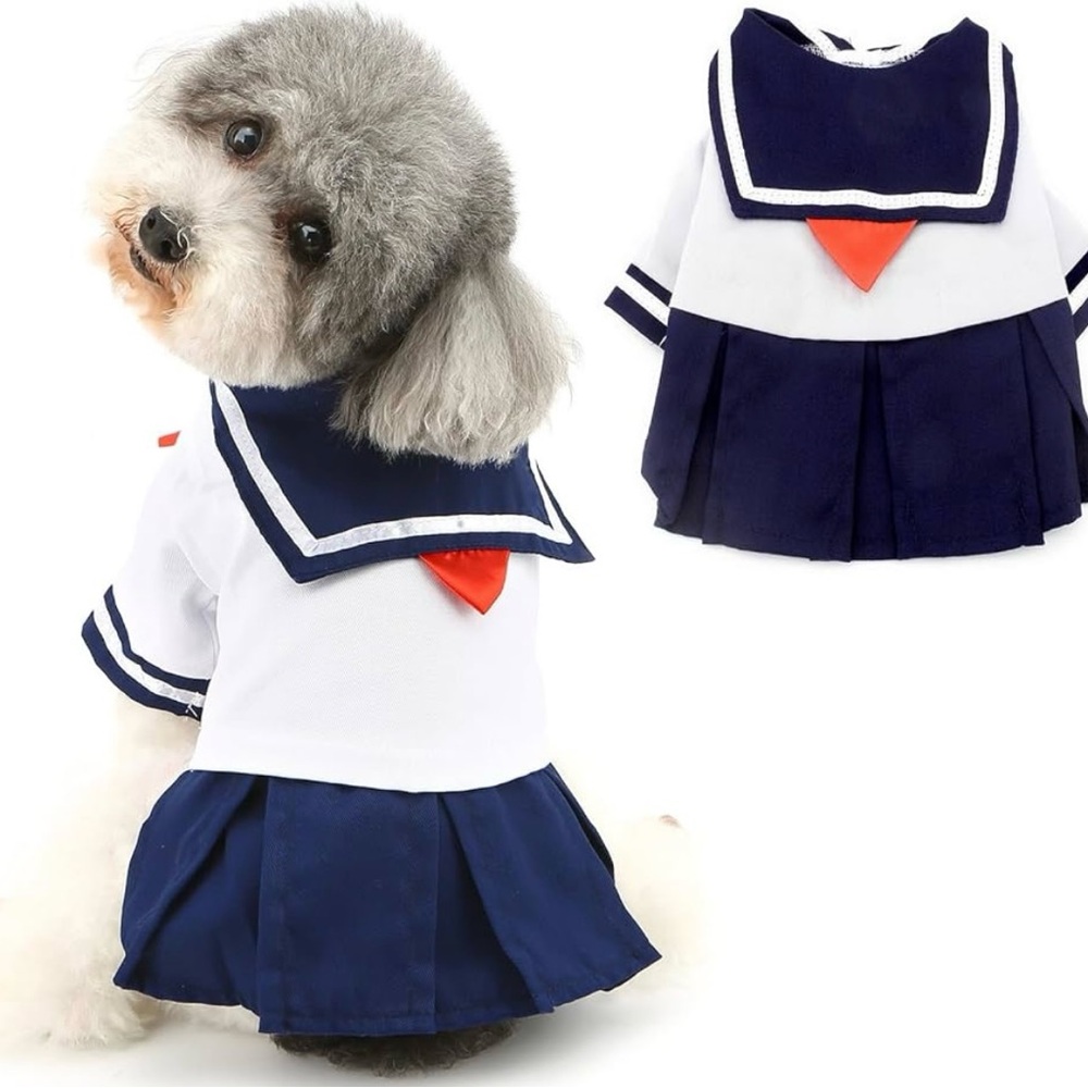 It says M but it’s a SMALL DOG or CAT SAILOR COSTUME OR JUST EVERYDAY WEAR .